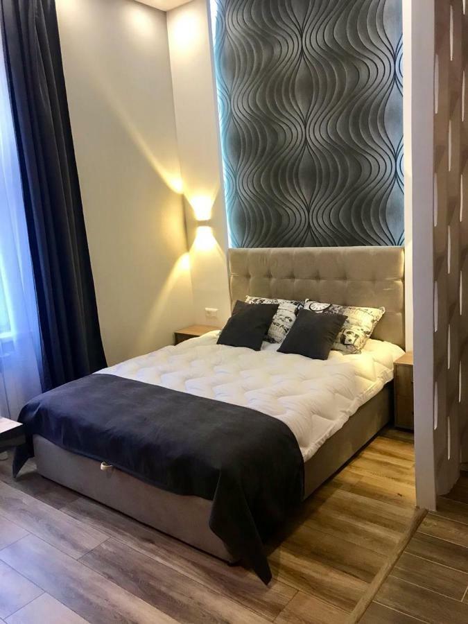New Appartment-Studio Іn The Center Of Lviv Buitenkant foto